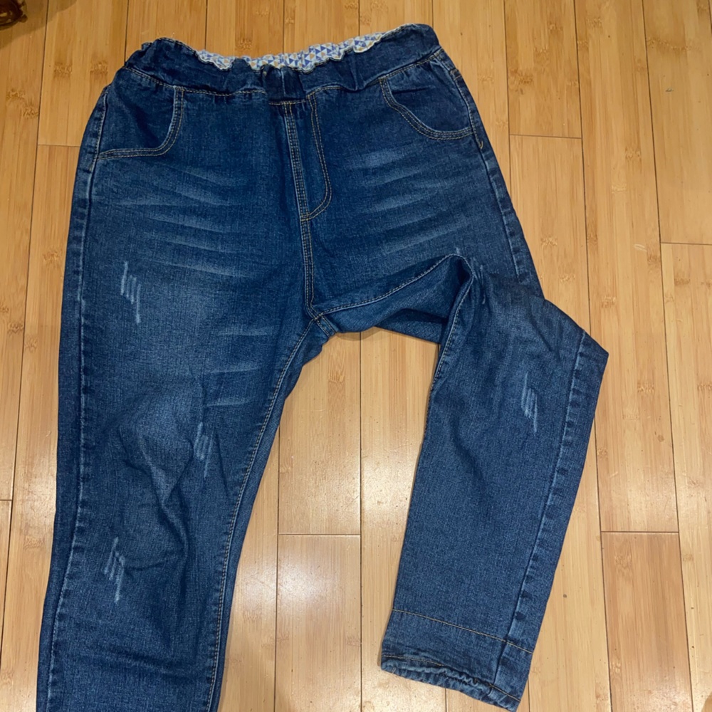 Woman jeans like boyfriend